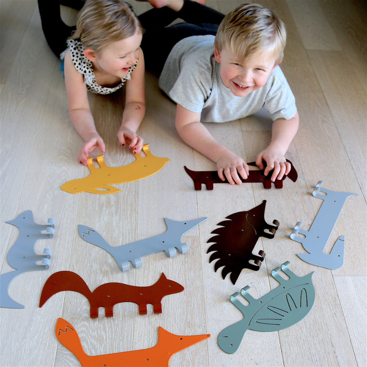 Second sorting wall hooks